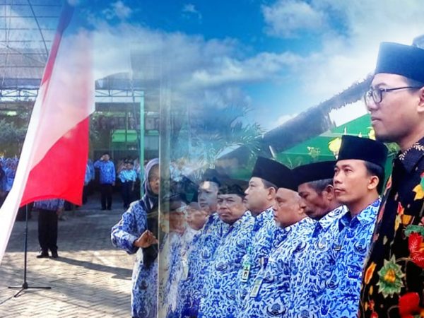 Guru dan Karyawan MTsN 3 Jombang Peringati Kemerdekaan RI Ke-73 Tahun