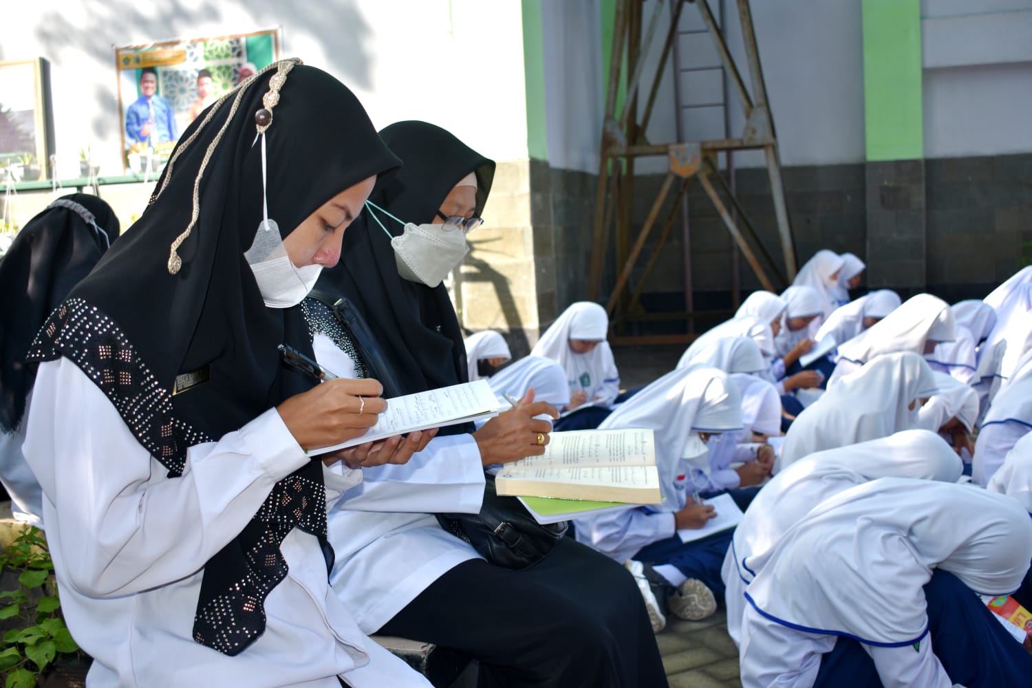 Bulan Suci Ramadan, Pelajar MTsN 3 Tambak Beras Jombang Ngaji Kitab Kuning