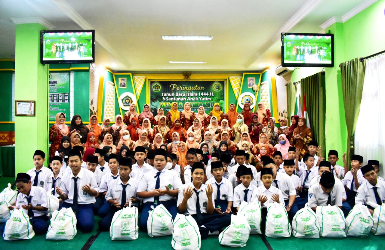 MTsN 3 Jombang, Berbagi Kebahagiaan dengan Anak Yatim di Bulan Muharrom