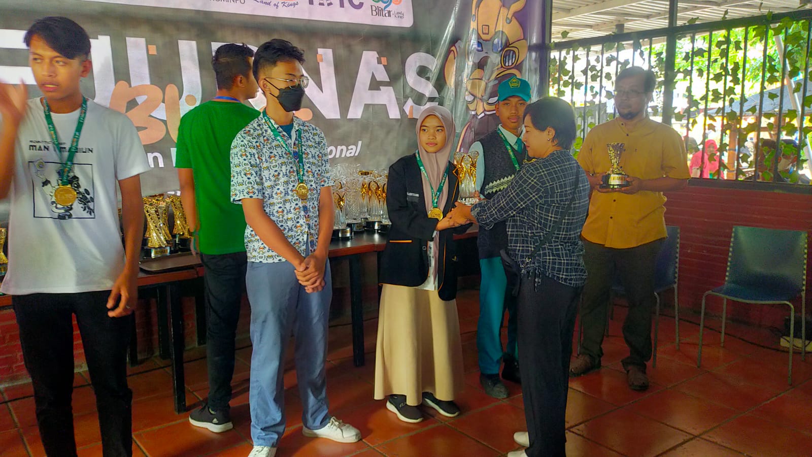 Tim Garuda MTsN 3 Jombang Raih Juara di Ajang Lomba Robotik Nasional