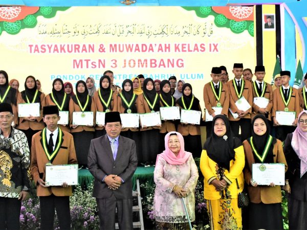 TASYAKURAN & MUWADAAH KELAS IX MTSN 3 JOMBANG TAPEL 2022/2023