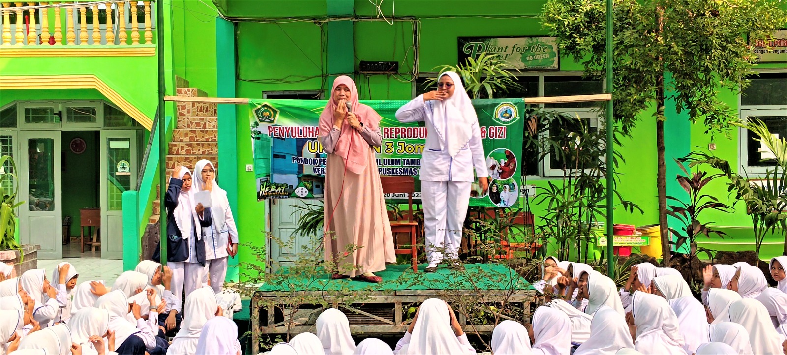 MTsN 3 Jombang PP Bahrul Ulum Tambakberas Sukses Laksanakan Penyuluhan Kesehatan Reproduksi Remaja Bekerja Sama dengan Puskesmas Tambakrejo Jombang