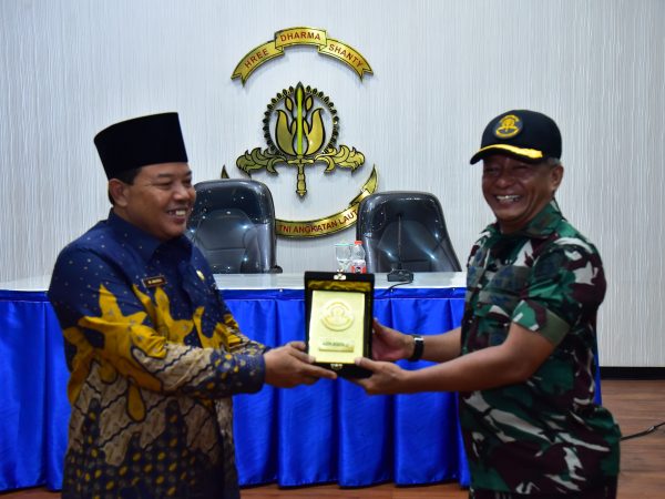 MTsN 3 Jombang PP. Bahrul Ulum Tambakberas Menggelar Latihan Dasar Kepemimpinan Siswa (LDKS) di Akademi Angkatan Laut (AAL)  Surabaya