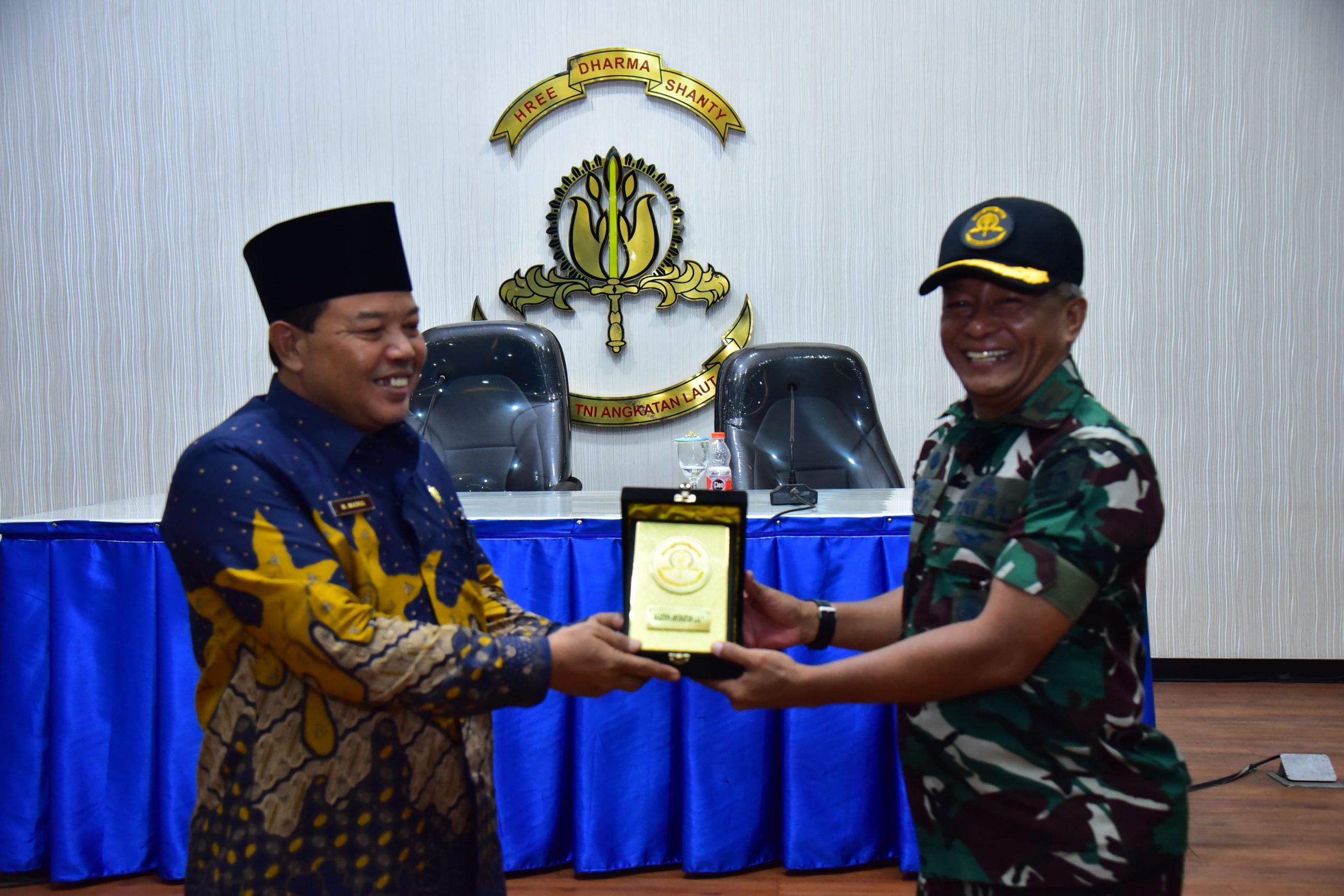MTsN 3 Jombang PP. Bahrul Ulum Tambakberas Menggelar Latihan Dasar Kepemimpinan Siswa (LDKS) di Akademi Angkatan Laut (AAL)  Surabaya