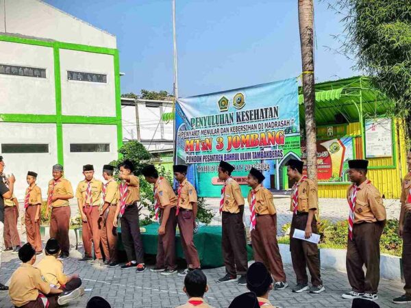 Puskesmas Tambakrejo Gelar Penyuluhan Kesehatan di MTsN 3 Jombang PP Bahrul Ulum