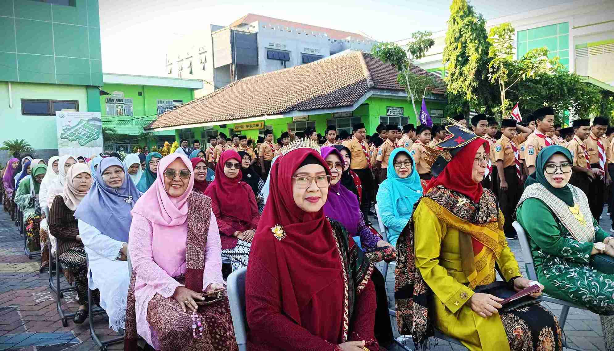 Semarak HUT RI ke-79: MTsN 3 Jombang Hadirkan Tradisi dan Religiusitas dalam Perayaan Kemerdekaan yang Penuh Khidmat