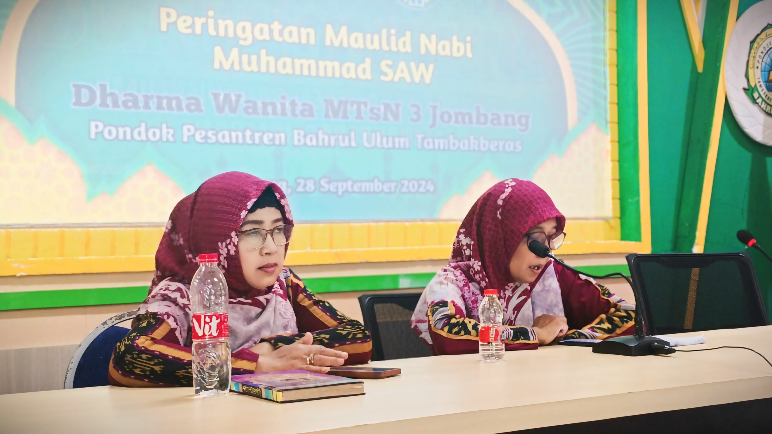 Peringatan Maulid Nabi Muhammad dan Pertemuan Dharma Wanita MTsN 3 Jombang Berlangsung Khidmat