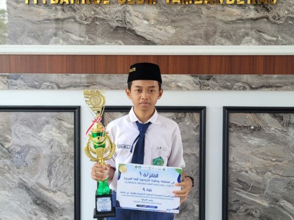 Siswa MTsN 3 Jombang Raih Juara 1 Olimpiade Bahasa Arab ke-7 Tahun 2024 Melaju Mewakili Jawa Timur ke Tingkat Nasional