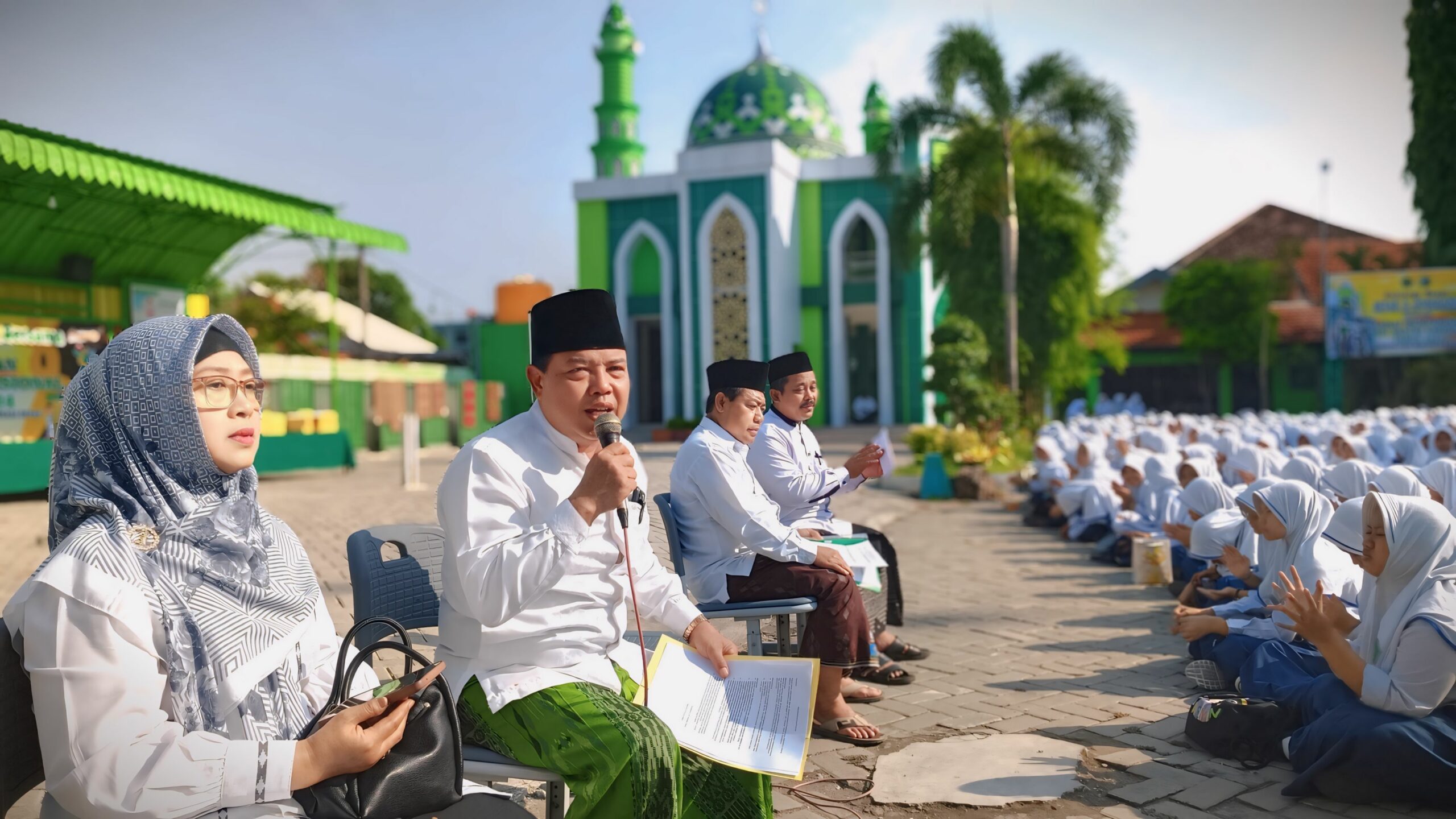 Momentum Hari Santri Nasional Diisi dengan Kegiatan Religi di MTsN 3 Jombang 