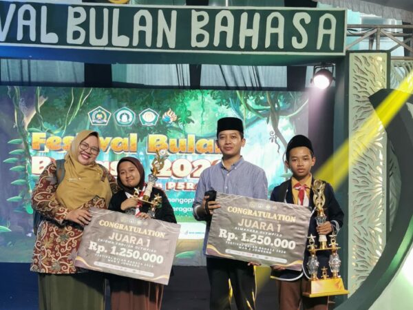 Siswa MTsN 3 Jombang Berjaya di Festival Bulan Bahasa MAN 2 Jombang