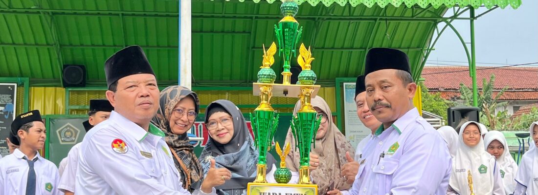 Juara Umum PORSENI KKMTs Jombang 3