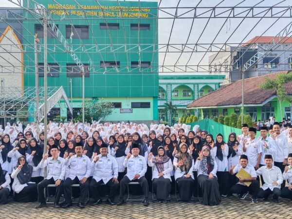 MTsN 3 Jombang Gelar Upacara Peringatan Hari Kebangkitan Nasional ke-117 MTsN 3 Jombang Gelar Upacara Peringatan Hari Kebangkitan Nasional ke-117