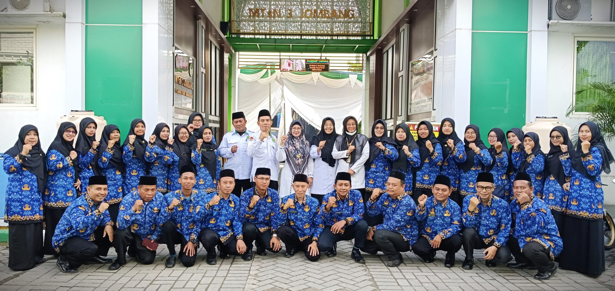 64 PPPK MTsN 3 Jombang Resmi Dilantik, Siap Perkuat Layanan Pendidikan Madrasah 64 PPPK MTsN 3 Jombang Resmi Dilantik, Siap Perkuat Layanan Pendidikan Madrasah