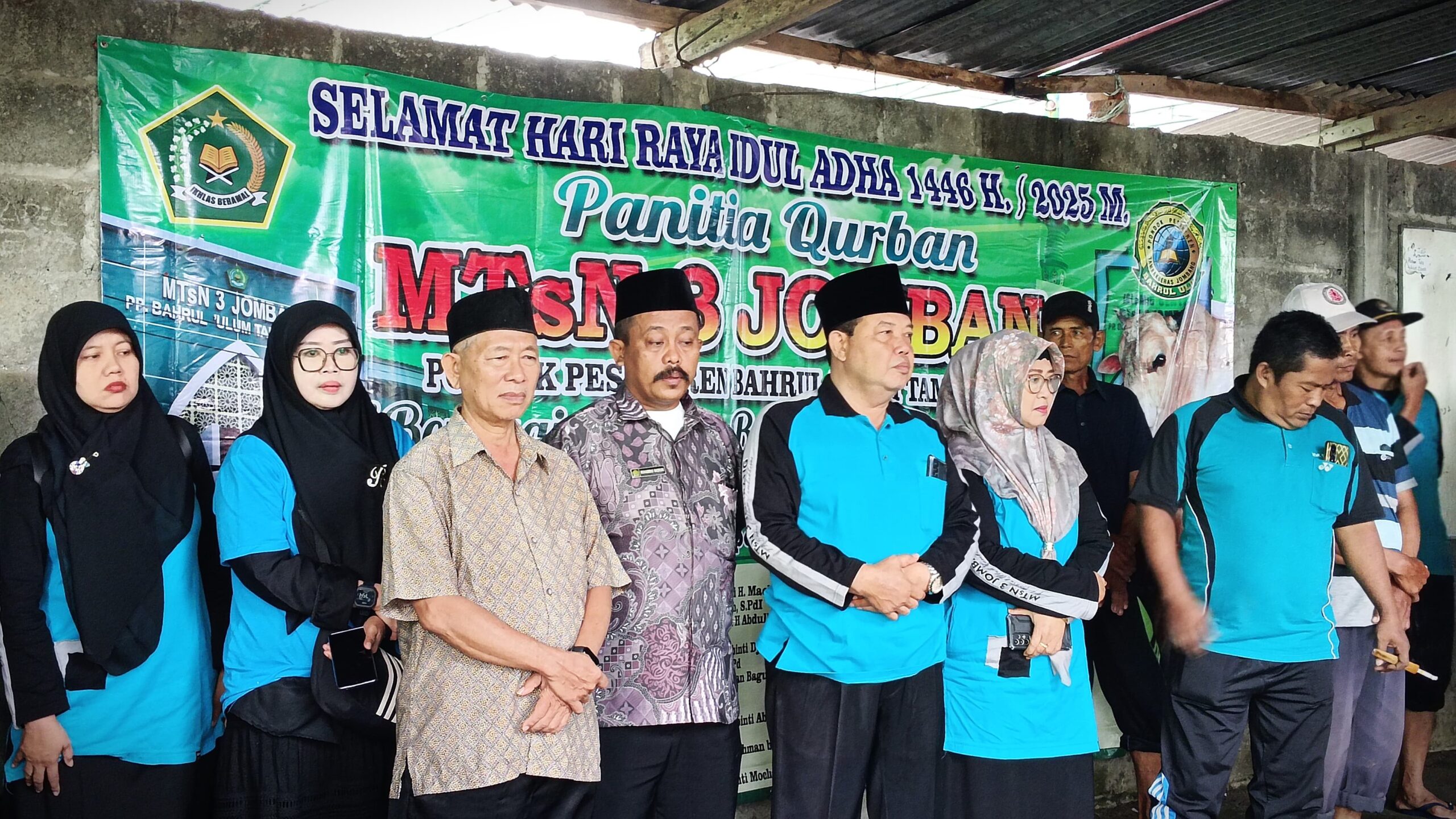 MTsN 3 Jombang Laksanakan Penyembelihan Hewan Qurban Iduladha 1446 H MTsN 3 Jombang Laksanakan Penyembelihan Hewan Qurban Iduladha 1446 H
