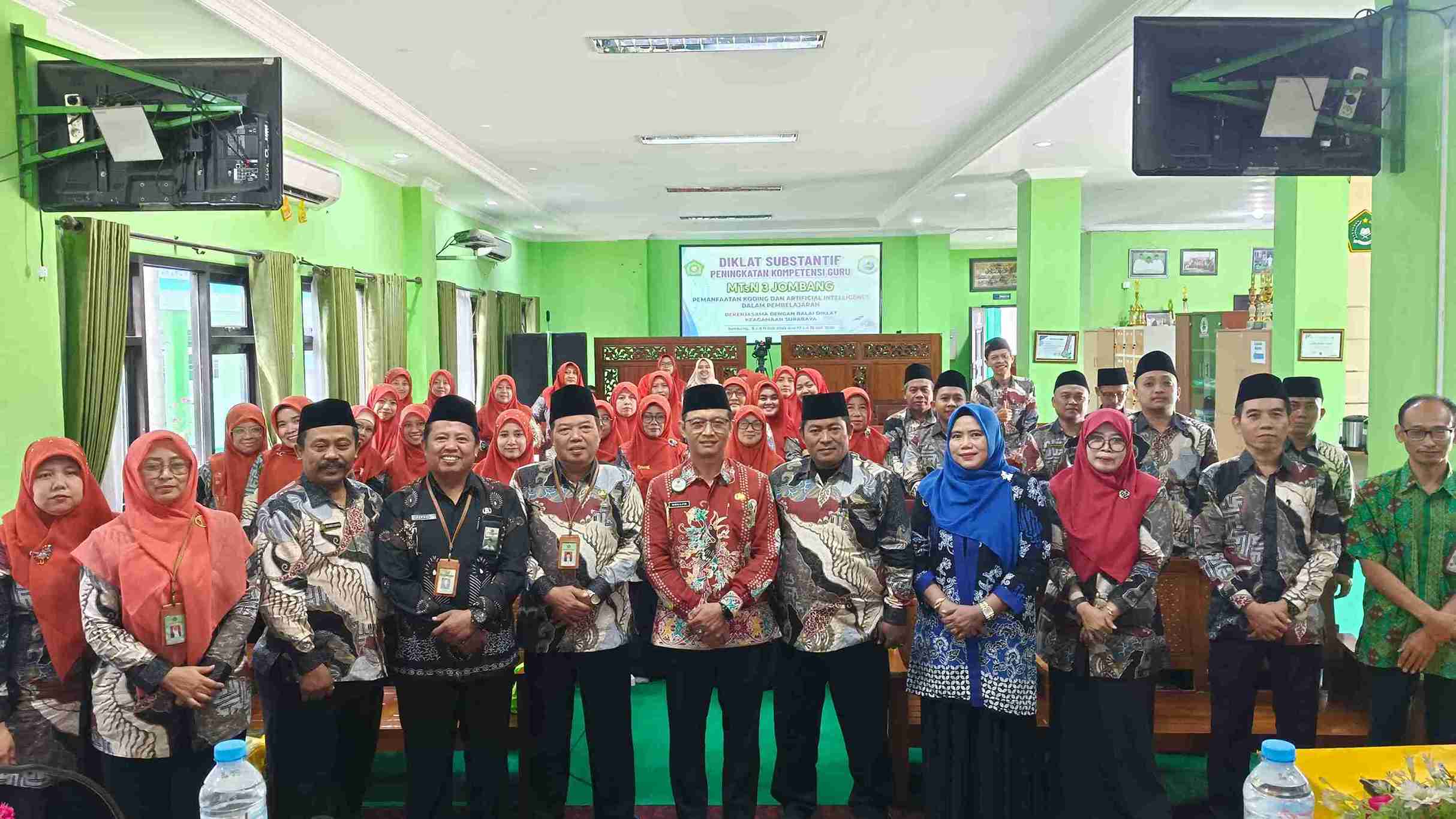 MTsN 3 Jombang Gelar Pelatihan TIK Bersama Balai Diklat Keagamaan Surabaya