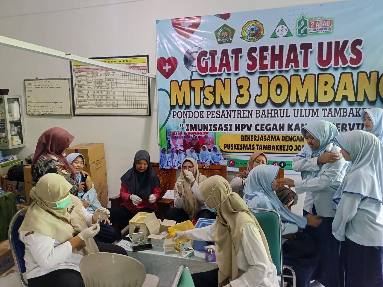 MTsN 3 Jombang Gelar Imunisasi HPV, Lindungi Siswi dari Risiko Kanker Serviks MTsN 3 Jombang Gelar Imunisasi HPV, Lindungi Siswi dari Risiko Kanker Serviks