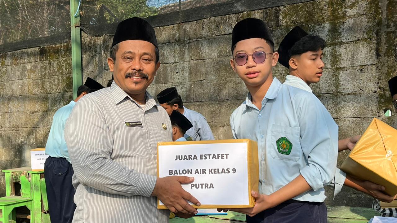 MTsN 3 Jombang Gelar Doa Bersama dan Apresiasi Prestasi Siswa MTsN 3 Jombang Gelar Doa Bersama dan Apresiasi Prestasi Siswa