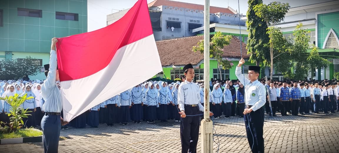Peringatan Hari Kesaktian Pancasila, MTsN 3 Jombang Tanamkan Semangat Kebangsaan pada Siswa