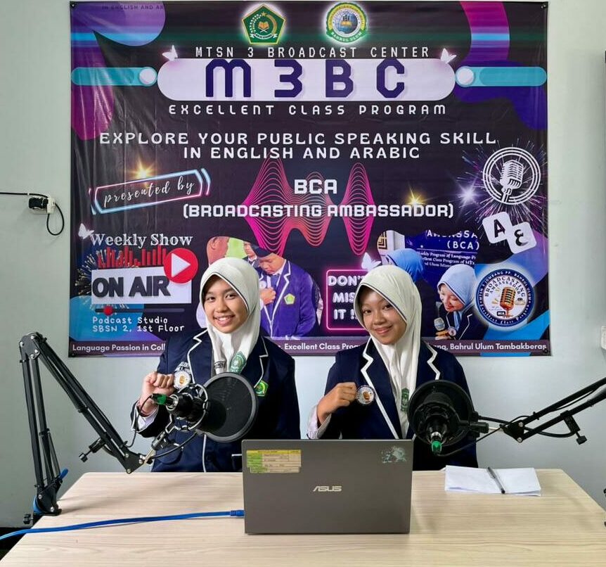 M3BC Jadi Wadah Siswa MTsN 3 Jombang Asah Kemampuan Bicara Berbahasa Asing M3BC Jadi Wadah Siswa MTsN 3 Jombang Asah Kemampuan Bicara Berbahasa Asing