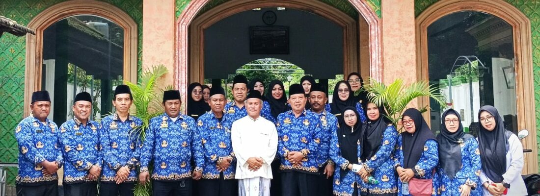ziarah ke Makam Pahlawan Nasional KH. Abdul Wahab Hasbullah