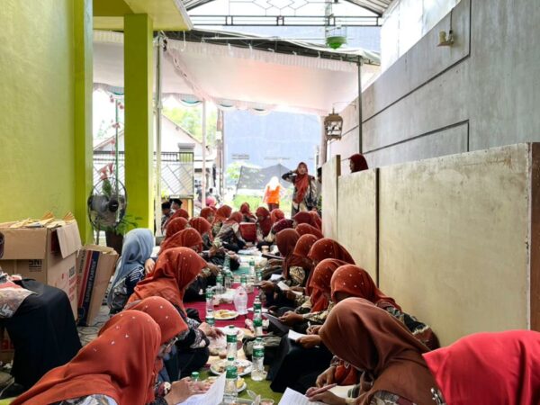 Silaturahmi Guru dan Pegawai MTsN 3 Jombang Berlangsung Khidmat dan Penuh Kebersamaan