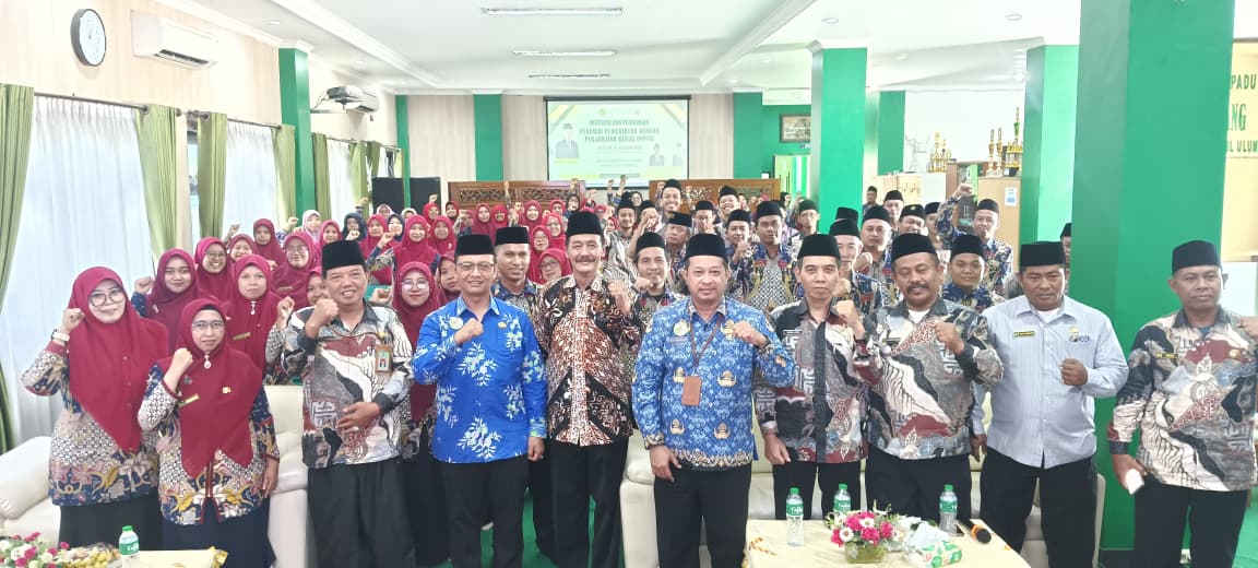 Pembinaan dan Motivasi bagi PPPK MTsN 3 Jombang dari Kemenag Kabupaten Jombang