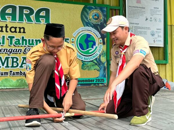 Kegiatan Pengembangan Diri Ekstrakurikuler Pramuka MTsN 3 Jombang Berlangsung Tertib dan Edukatif
