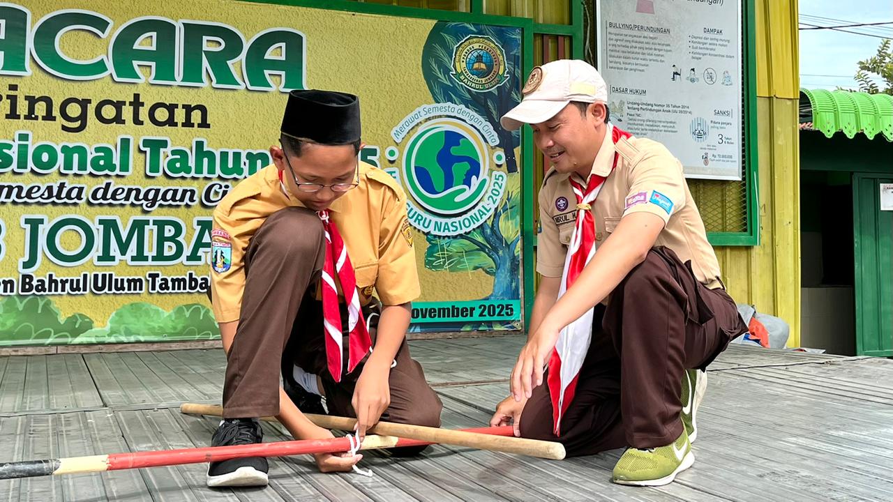 Kegiatan Pengembangan Diri Ekstrakurikuler Pramuka MTsN 3 Jombang Berlangsung Tertib dan Edukatif Kegiatan Pengembangan Diri Ekstrakurikuler Pramuka MTsN 3 Jombang Berlangsung Tertib dan Edukatif