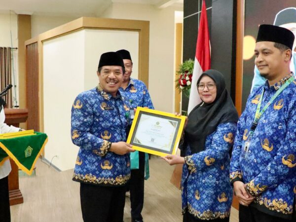 Guru MTsN 3 Jombang Raih Penghargaan pada Awarding Anugerah GTK 2025 Tingkat Jawa Timur