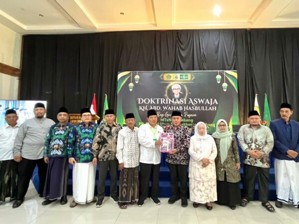 MTsN 3 Jombang Gelar Doktrinasi Aswaja Bersama Instruktur Nasional PBNU di Kampus UNWAHA Bahrul Ulum