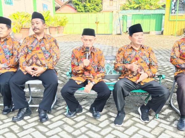 Menguatkan Silaturrahim dalam Nuansa Halal Bi Halal di MTsN 3 Jombang Bahrul Ulum Tambakberas