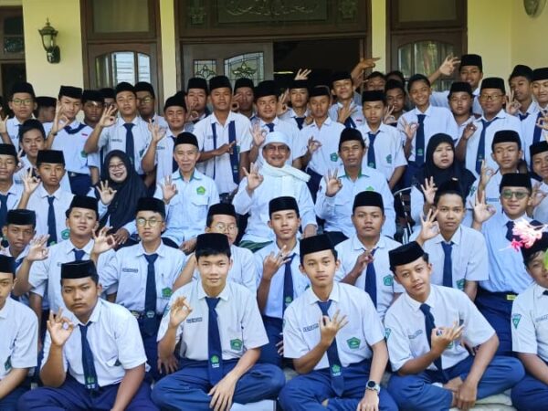 Sowan dan Ziarah Kelas IX MTsN 3 Jombang Tahun 2026, Menguatkan Ikhtiar Spiritual Jelang Ujian