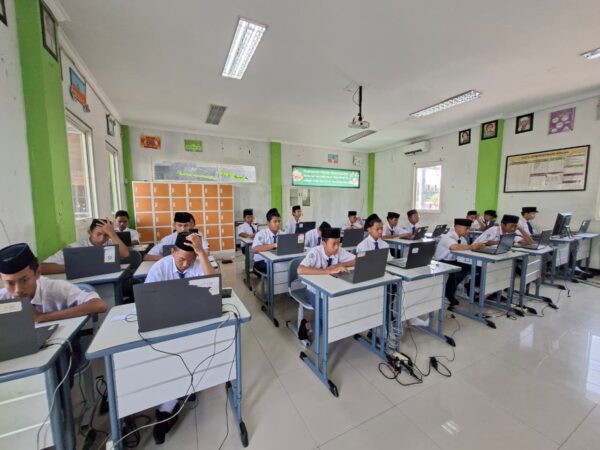 Pelaksanaan TKA MTsN 3 Jombang Berjalan Lancar dan Tertib