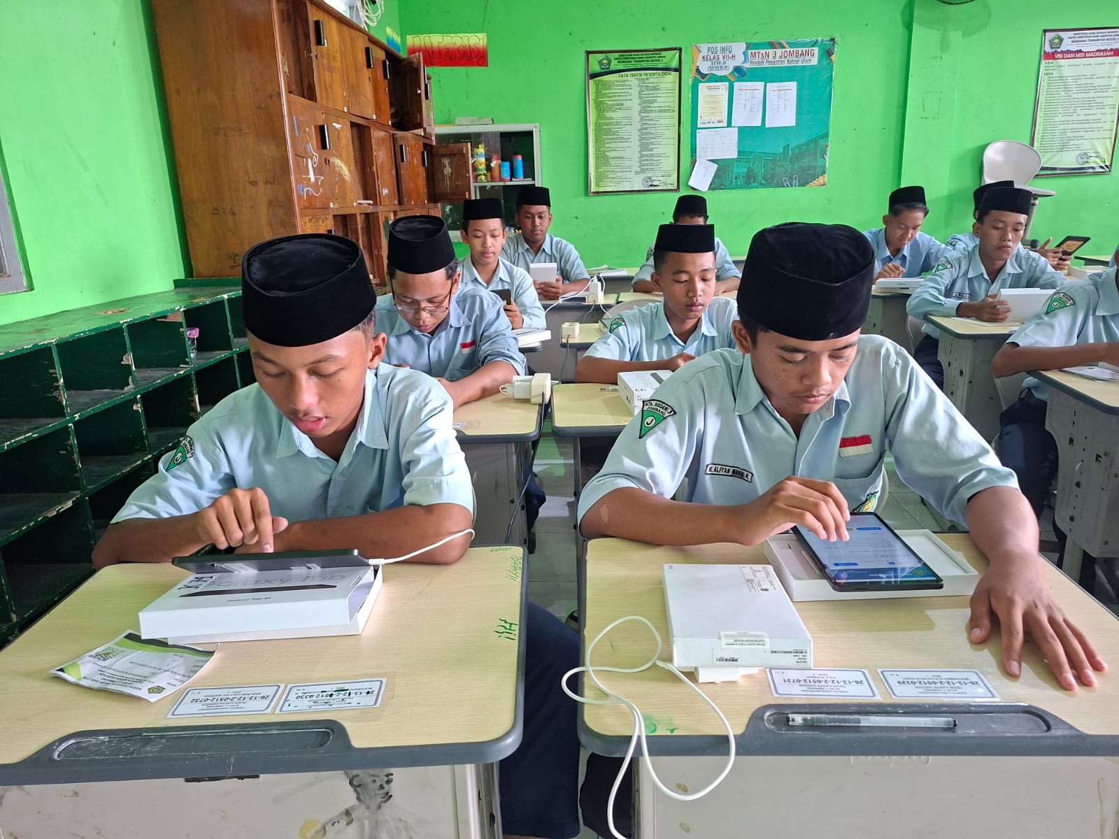MTsN 3 Jombang Tetapkan Jadwal Pengawas UMBK Kelas IX Tahun Pelajaran 2025/2026 MTsN 3 Jombang Tetapkan Jadwal Pengawas UMBK Kelas IX Tahun Pelajaran 2025/2026
