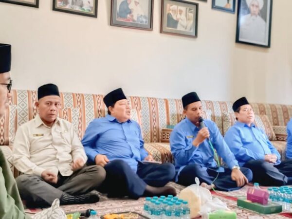 Silaturahmi Guru dan Pegawai MTsN 3 Jombang Perkuat Kebersamaan dan Kekompakan