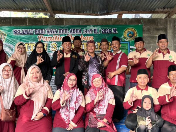 MTsN 3 Jombang Sembelih Empat Ekor Sapi Kurban, Tebarkan Semangat Berbagi dan Kepedulian