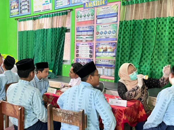 MTsN 3 Jombang Gelar Skrining Kesehatan Siswa Bersama Puskesmas Tambakrejo